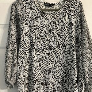 Simply Vera Vera Wang Black and White Dotted Blouse